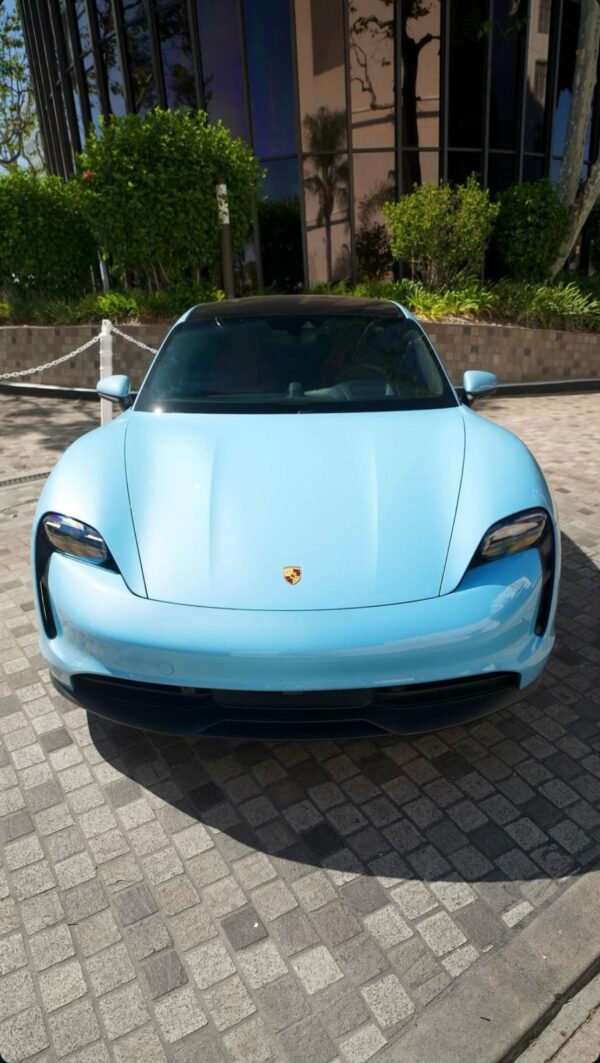 Porshe Taycan 2023 - Image 2